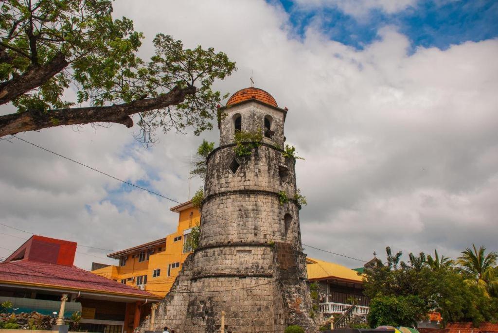 Lufian Dormitel Hostel Dumaguete City Ngoại thất bức ảnh
