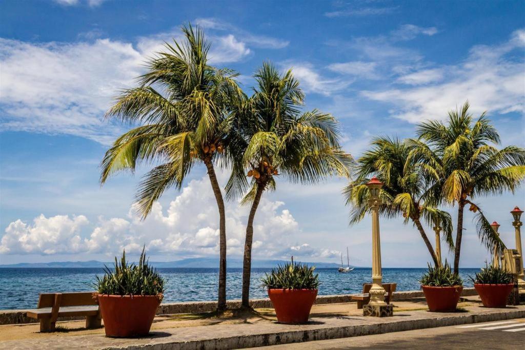 Lufian Dormitel Hostel Dumaguete City Ngoại thất bức ảnh